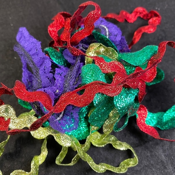 Awesome Large craft bundle, mostly new sealed bags to create various projects - Picture 9 of 15